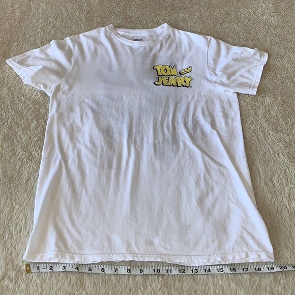 Tom and Jerry white graphic tee. Size Medium - Picture 12 of 16